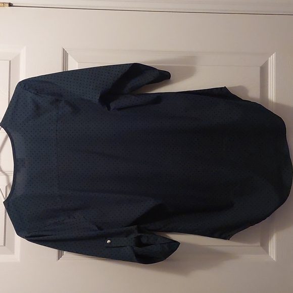 Green polkadot shirt with roll sleeves - Picture 2 of 3